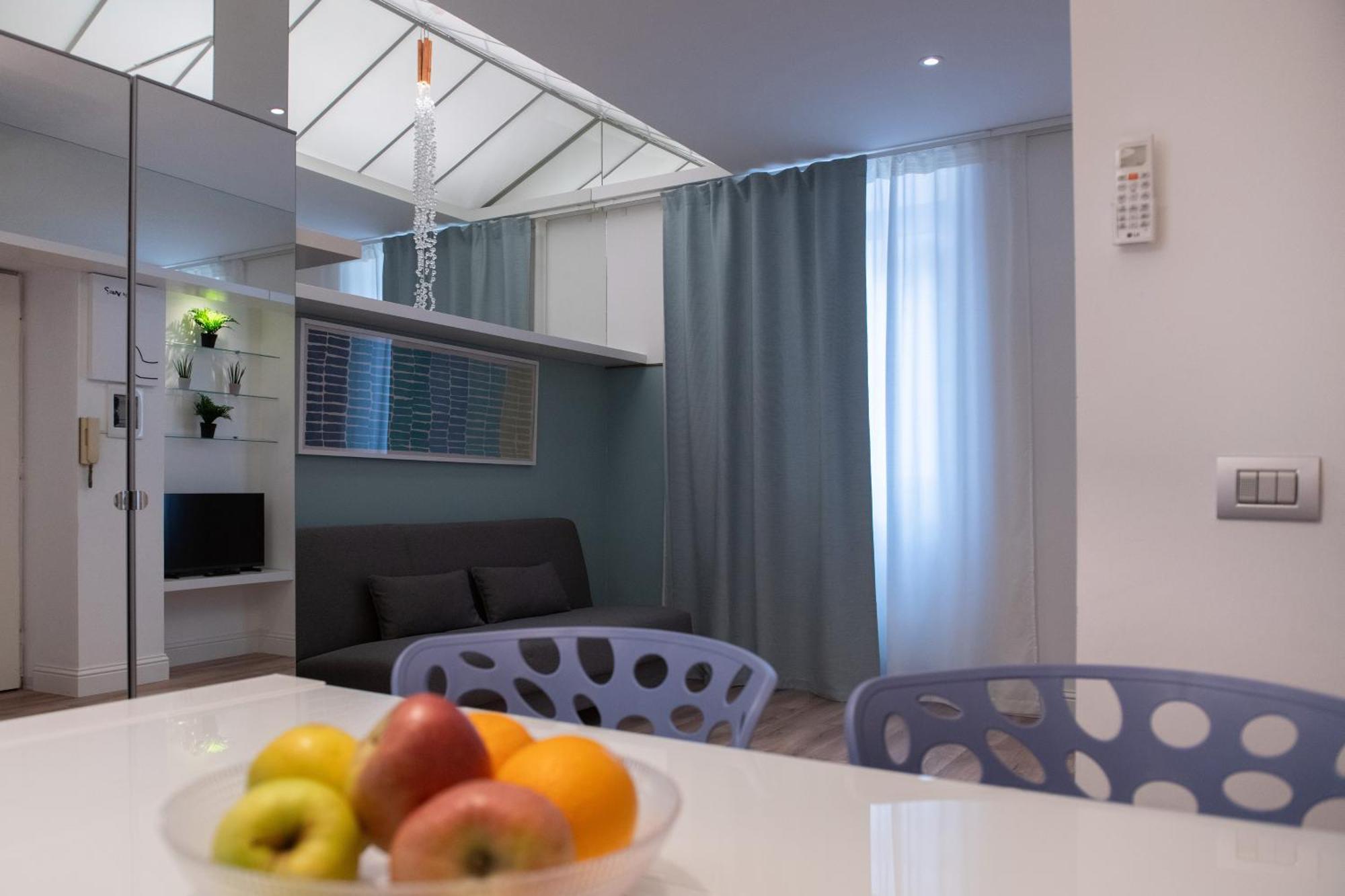 Colosseum View Accomodation Рим Екстер'єр фото